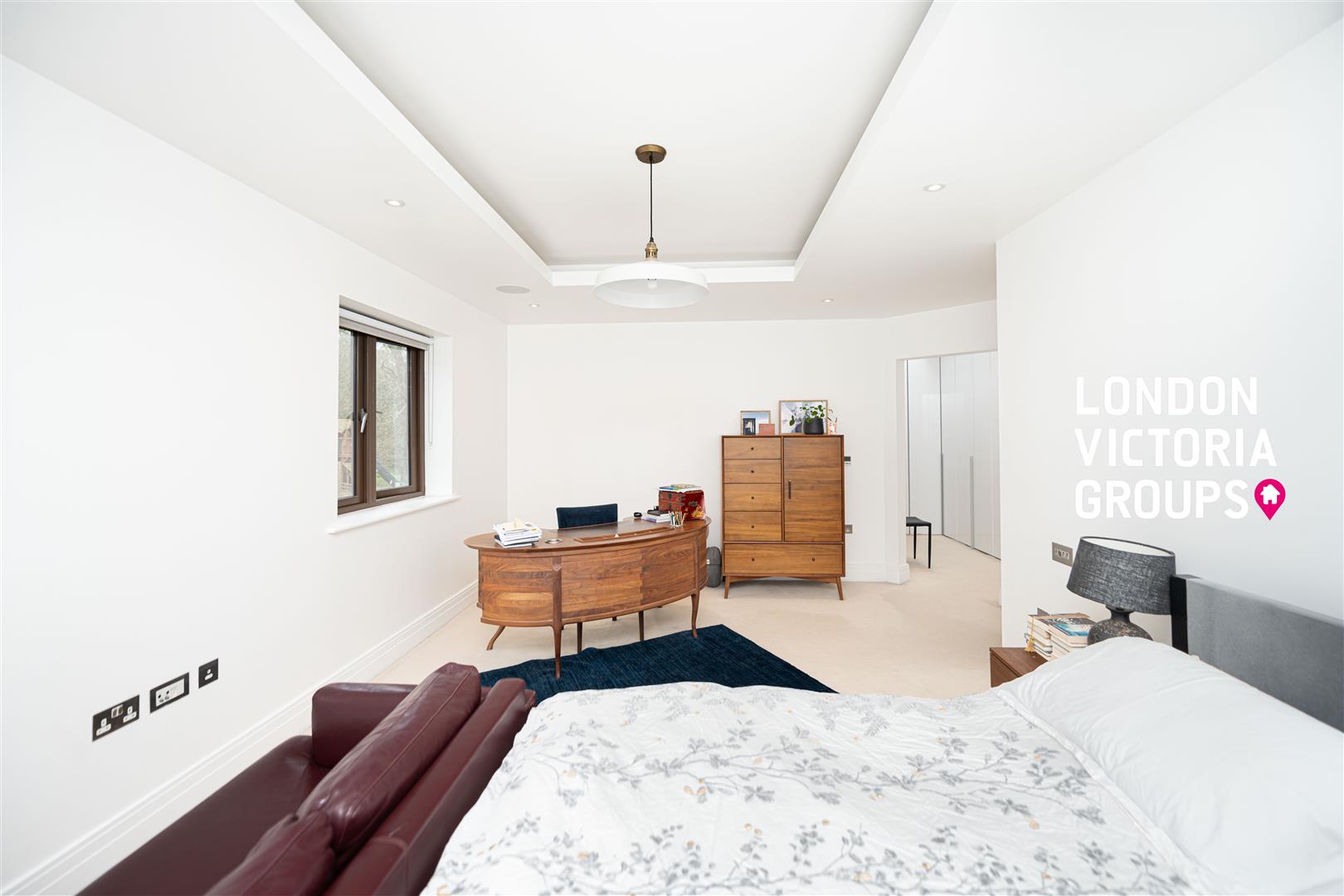Duchess Crescent, Stanmore